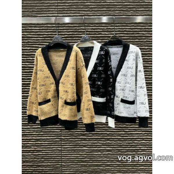 コートMIUMIU大人気商品再入荷! 限定生産品 2026SSコレクションに新着ブランド コピー ショップ