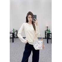 大人で素敵肌触りの着心地が良く 長袖Tシャツ偽 ブランド 通販ルイ ヴィトン