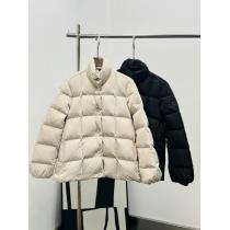 moncler早秋の新作立ち襟ダウンジャケット
