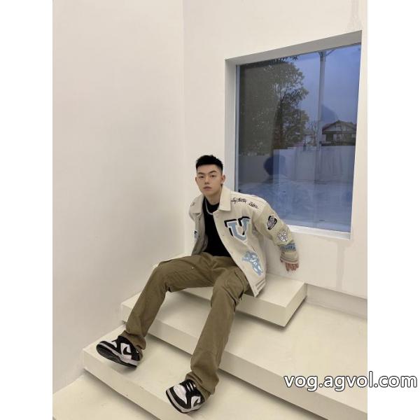 ブランド スーパー コピー原宿スタイル 最新 話題沸騰中 即発送可能ジャケットLOUIS VUITTON