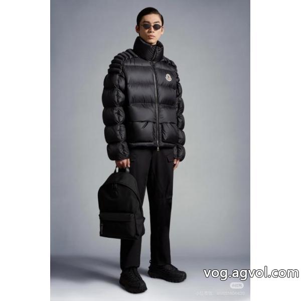 ダウンジャケットMONCLERコピー ブランド 販売大人気！送料込 2026定番新作 激レア 限定