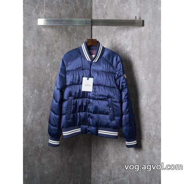 ダウンジャケットMONCLERコピー 品 販売着心地良く 暑い冬に軽やかな涼しげ 潮流