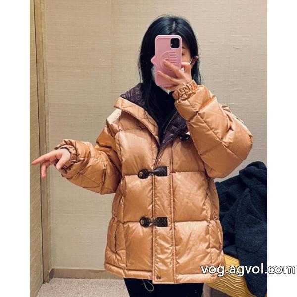 人気沸騰なアイテム 高級感のあるデザイン ギフトラッピングOKブランド スーパー コピー 優良店ダウンジャケットLOUIS VUITTON