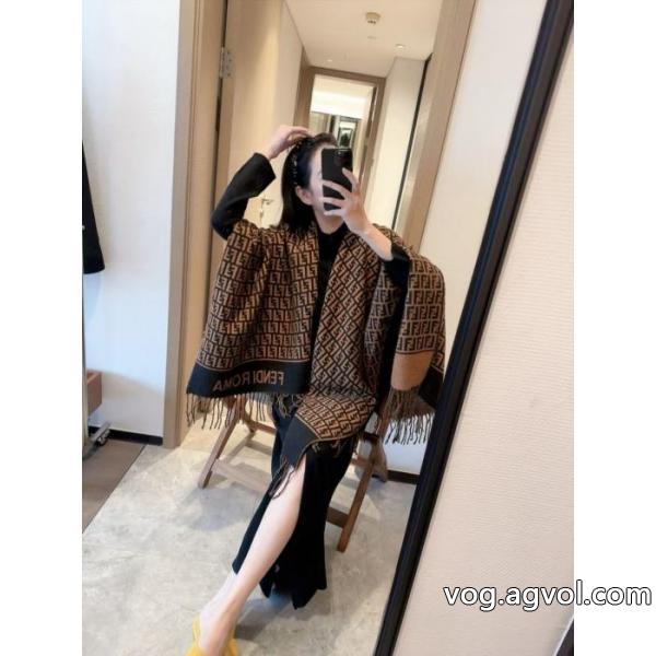 ブランド コピー 販売 大人気商品再入荷! 人気上昇中 注目美品FENDIマフラー