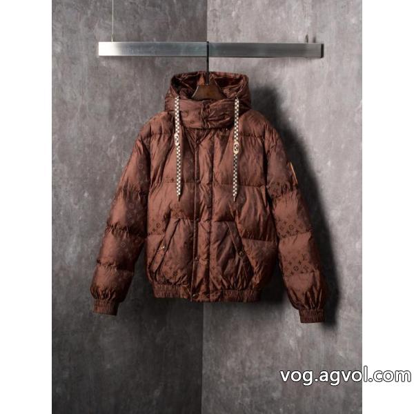 ダウンジャケットLOUIS VUITTON大安売りの 高級感漂う 店舗完売品ブランド 偽物