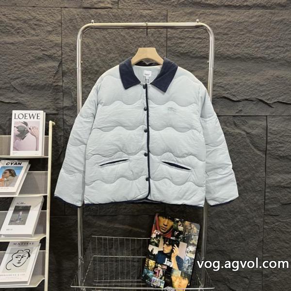 冬の王道適度な上品さ 在庫一掃セール 完売間近 2026スーパー コピーBURBERRYダウンジャケット