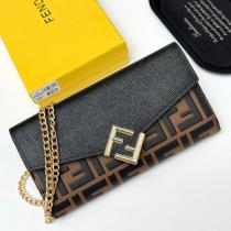 大人っぽい印象が素敵 最安値に挑戦 値下げ！ブランド 品 コピーバッグFENDI