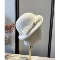 帽子ヴァレンティノブランド コピー バック冬の最新ファッション 今年ヒット ファッション感度の高い2026トレンド.