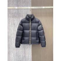 BURBERRYブランド スニーカー 激安ダウンジャケットハイグレード フェミニンな雰囲気 2026最新コラボ　完売間近