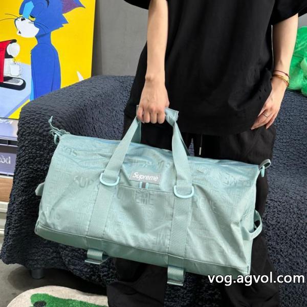 SUPREME偽 ブランド 通販バッグ高級感溢れる オシャレだけど疲れない リラックススタイルが実現..