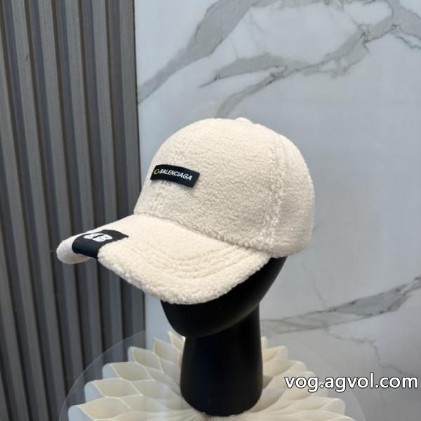 balenciagaブランド コピー 品&nbsp;&nbsp;&nbsp;&nbsp;帽子セレブや芸能人からも愛用 2026?2026秋冬流行色紹介 一味違うケーブル編みが魅力満点.