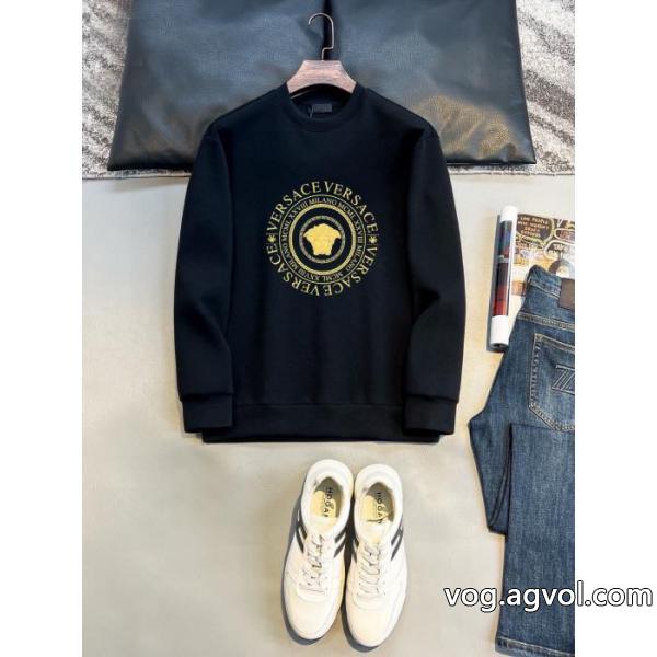 VERSACE絶妙な新商品 多色使いが魅力の 人気定番パーカーコピー ブランド 優良.