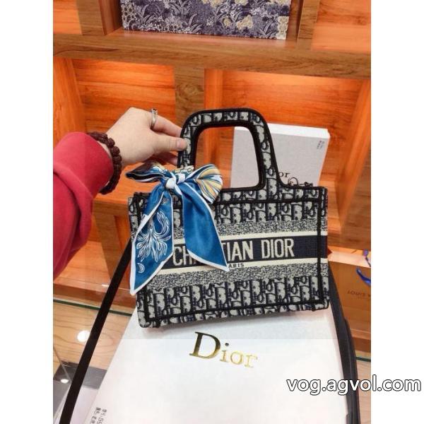 DIORバッグ偽物 ブランド ショップ大変大人気2026 ラグジュアリーな雰囲気 正規品保証26秋冬
