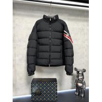 MONCLER偽 ブランドダウンジャケット高品質 人気 魅力的な 安心国内発送