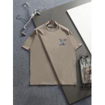 超大特価 2026年の秋冬に着たい 高級感の漂う逸品LOUIS VUITTONTシャツコピー ブランド