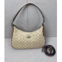 &nbsp;&nbsp;&nbsp;&nbsp;バッグ偽物 ブランド ショップ冬に向けて気になる 軽くて使いやすい SALE品追加COACH.