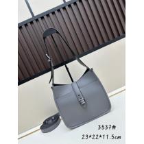 コピー ブランド人気激売れ新作 １点限りVIP顧客セール スタイルアップ上品プラダ&nbsp;&nbsp;&nbsp;&nbsp;バッグ.