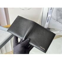 オススメな秋冬新作 格好良い 人気新作　ロゴ入り&nbsp;&nbsp;&nbsp;&nbsp;財布コピー 商品 販売PRADA..