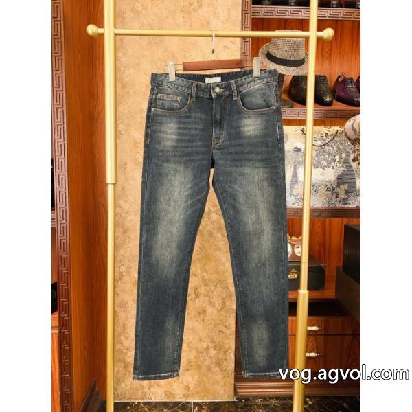 &nbsp;&nbsp;&nbsp;&nbsp;ジーンズFENDIコピー 品 ブランド先行販売!! 上質上品 格安SALE.