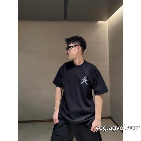 2026スーパーコピー暖かさに可愛さもプラス 着こなし自在 今年大流行CHROME HEARTS半袖Tシャツ