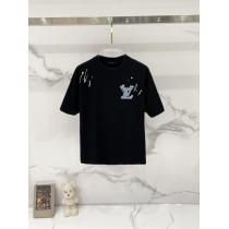 オトナの余裕 2026年秋冬コレクション  耐久性に優れLOUIS VUITTONTシャツスーパーコピー2026