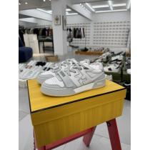 完売必須　限定SALE 芸能人人気 落ち着いた感覚フェンディブランド コピー 専門店スニーカー.