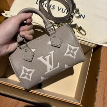 LOUIS VUITTONコピー ブランド限定品 抗菌防臭加工 男女通用&nbsp;&nbsp;&nbsp;&nbsp;バッグ.