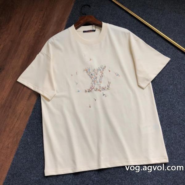 LOUIS VUITTON新作 大人気！ 通販 注目度No.1コラボ 海外限定モデル 新作半袖Tシャツブランド スーパー コピー 通販