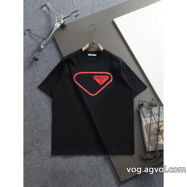 偽 ブランド 購入プラダ半袖Tシャツ使い勝手の良いトレンド 高級品 雑誌掲載