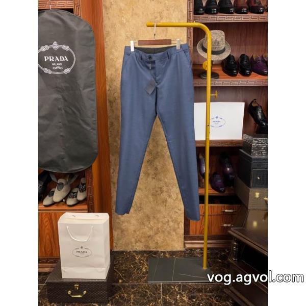 冬の暑い日にも快適に 格安新作 今年のトレンドカラーデニムのプラダブランド コピー 専門店..