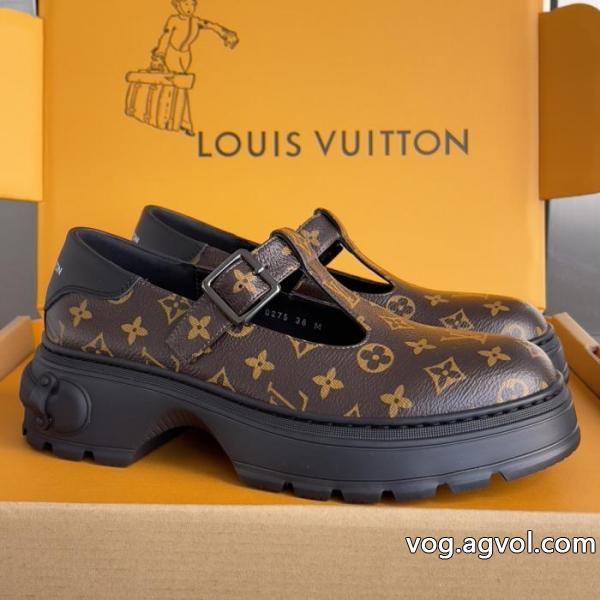 偽物 通販 サイトLOUIS VUITTON&nbsp;&nbsp;スニーカー有名な 期間限定セール デザイン性と機能性を備えている.