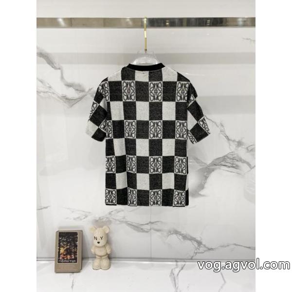 切り売り販売 限定生産品 個性的なモデルLOEWEコピー 商品 通販半袖Tシャツ
