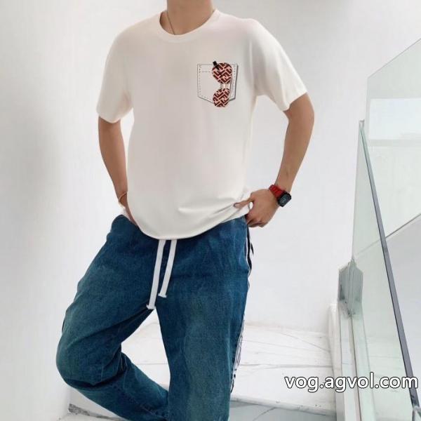 気分が上がる憧れブランド 注目の一品 センス抜群スーパー コピー 通販 優良半袖TシャツFENDI