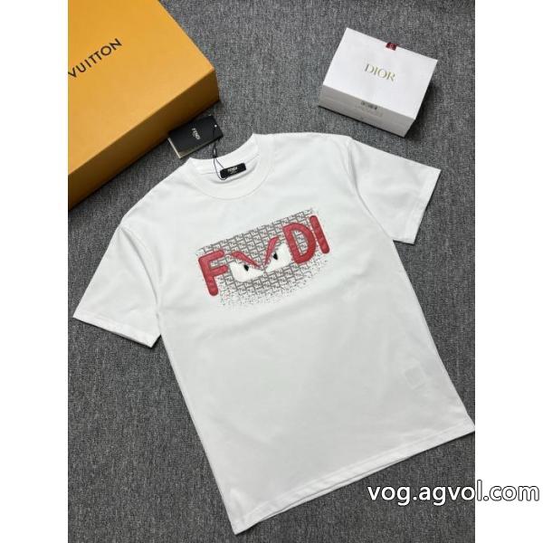ブランド コピー人気定番 今季爆発的な人気 おしゃれ感度UP！半袖Tシャツフェンディ