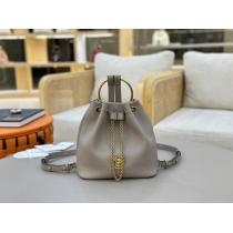 CHLOEブランド 通販 激安&nbsp;&nbsp;&nbsp;&nbsp;バッグ注目度UP！ カジュアルコーデオシャレ 26ＡＷ美品.