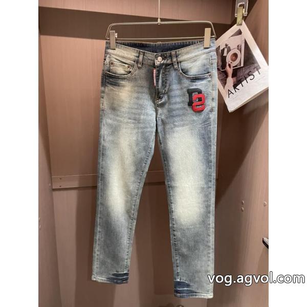 DSQUARED2新作をご紹介 セレブ愛用ブランド 最新大人気ジーンズブランド 品 コピー