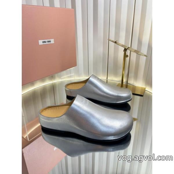 ブランド スーパー コピー 優良店ブーツ大好評 人気商品登場 綺麗！海外セレブ風!MIUMIU..
