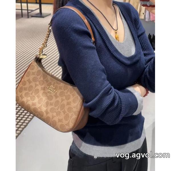 バッグ大人気商品セール 最新トレンド お洒落な存在感 COACHブランド 偽物 激安 通販.
