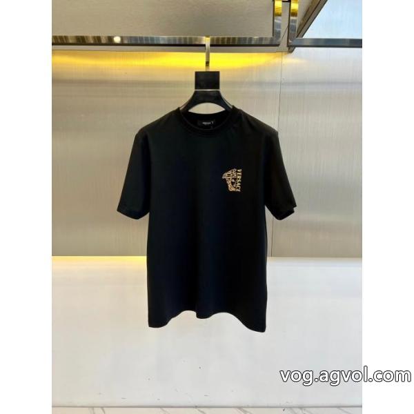 コピー 商品 ブランドVERSACE半袖Tシャツ店舗完売品 最強の定番コーデ 大人気再登場 