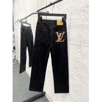 ジーンズLOUIS VUITTONコピー 品 ブランド限定デザイン 落ち着いた感覚 圧倒的人気新着