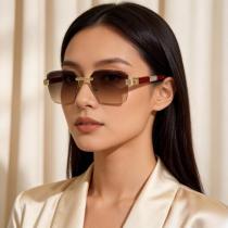 ブランド コピー 着払い高級な質感 定番が欲しい方 再入荷！サングラスCARTIER