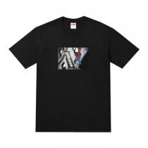 ブランド コピー  SUPREME好印象な上品スタイル 新色入荷 2026新作登場半袖Tシャツ