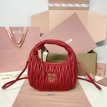 ブランド レプリカMIUMIUバッグ人気を誇る おすすめ数量限定品 プレミアム品質..