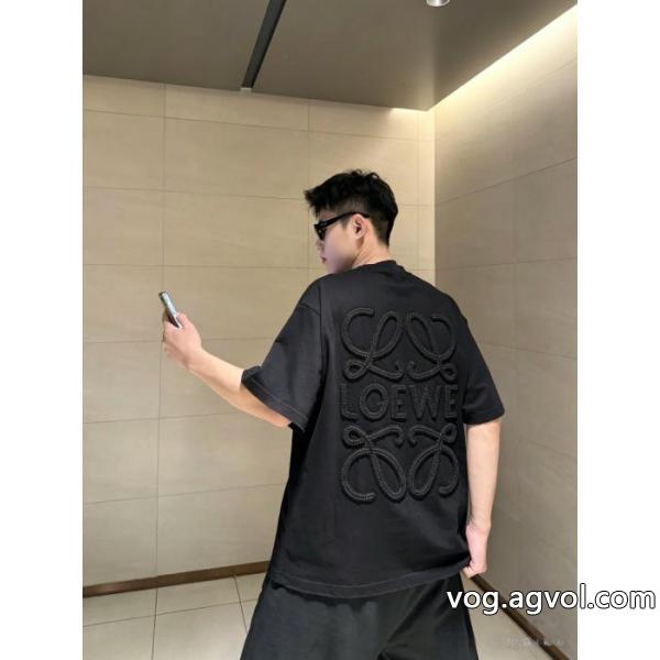 万能着 最旬トレンド 2026年最注目の偽物 ブランド 激安LOEWE半袖Tシャツ