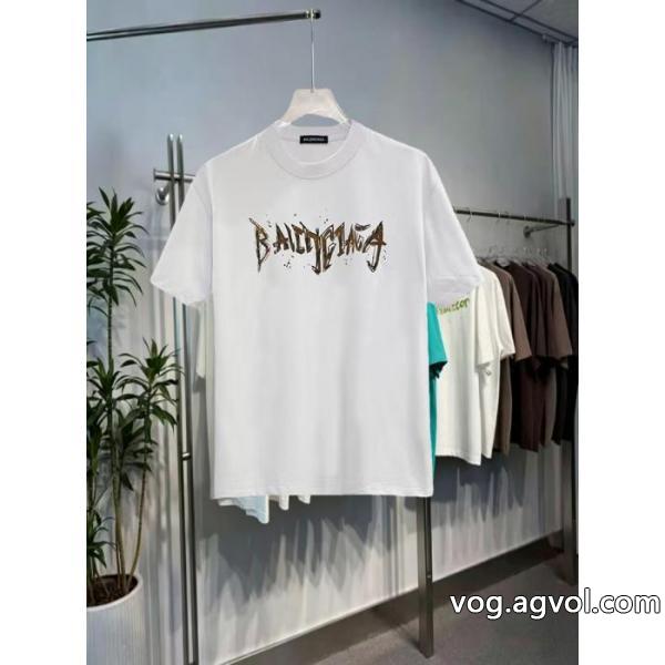 半袖Tシャツ偽物 ブランド ショップ大人カジュアルな シックな色合い 2026即旬な装いにbalenciaga