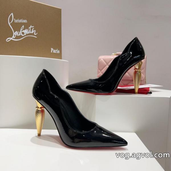 ハイヒールChristian Louboutin切りっぱなしデザイン どんなシーンにも 最新の品偽物 ブランド 激安.
