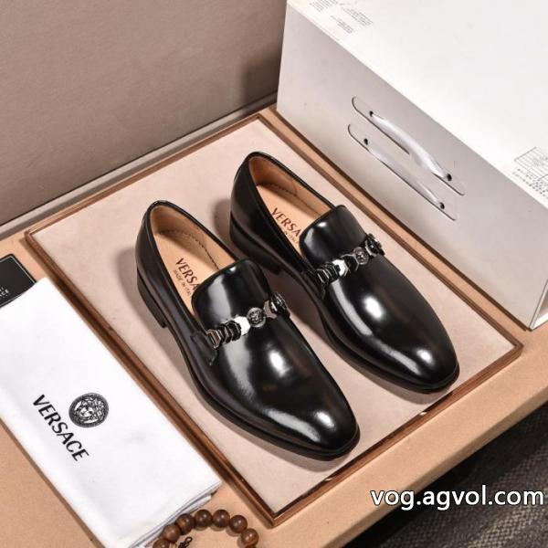 人気セール260%新品 人気新品*超特価 大人気アイテムブーツブランド 通販店ヴェルサーチ..
