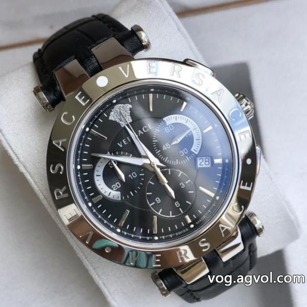 コピー 通販腕時計ナチュラル 今からの季節にピッタリ！  有名人の愛用品VERSACE..