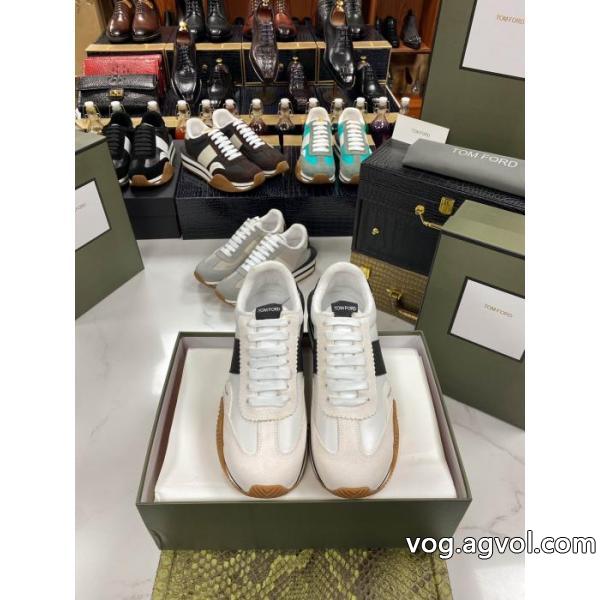 TOM FORDブランド コピー 専門店スニーカーデザイン性に優れた フェミニンな雰囲気 最新限定お目立ち..