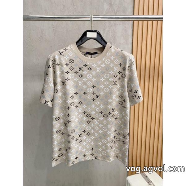 大人気ブランド 今季流行り お目立ち度の高い新品半袖Tシャツブランド スニーカー 激安LOUIS VUITTON
